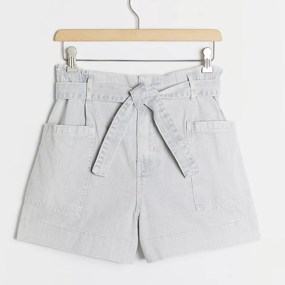 Anthropologie Pants - HP❣️ Like new Anthropologie Pilcro jean denim shorts 27